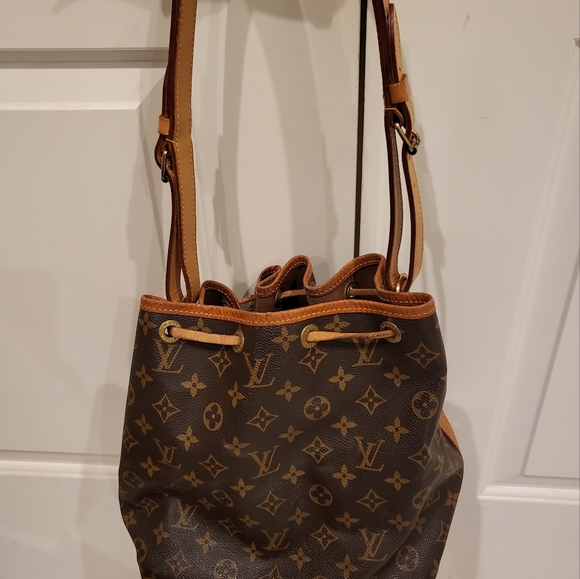 Authentic Louis vuitton petit noe bucket - Picture 2 of 8